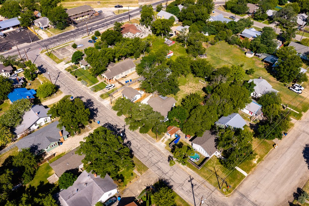 main property photo 45