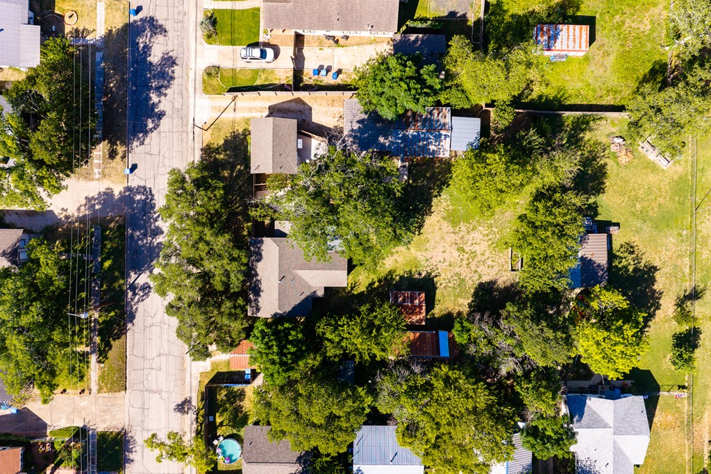 main property photo 44