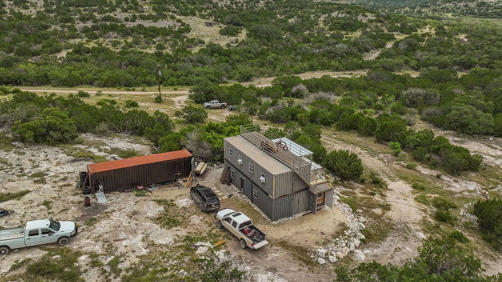main property photo 20