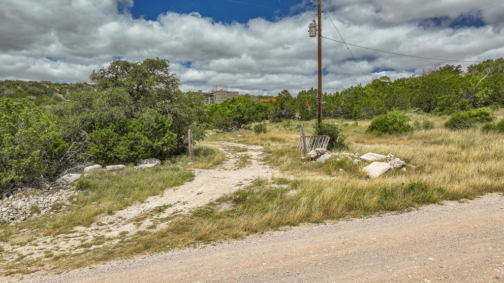 main property photo 41