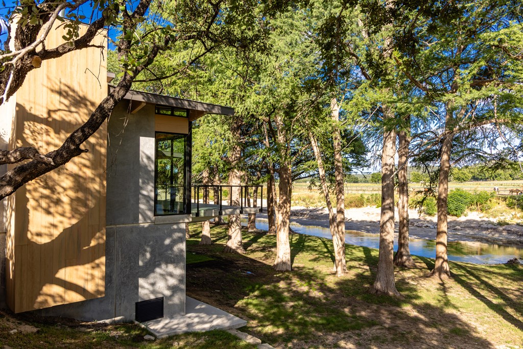 main property photo 36