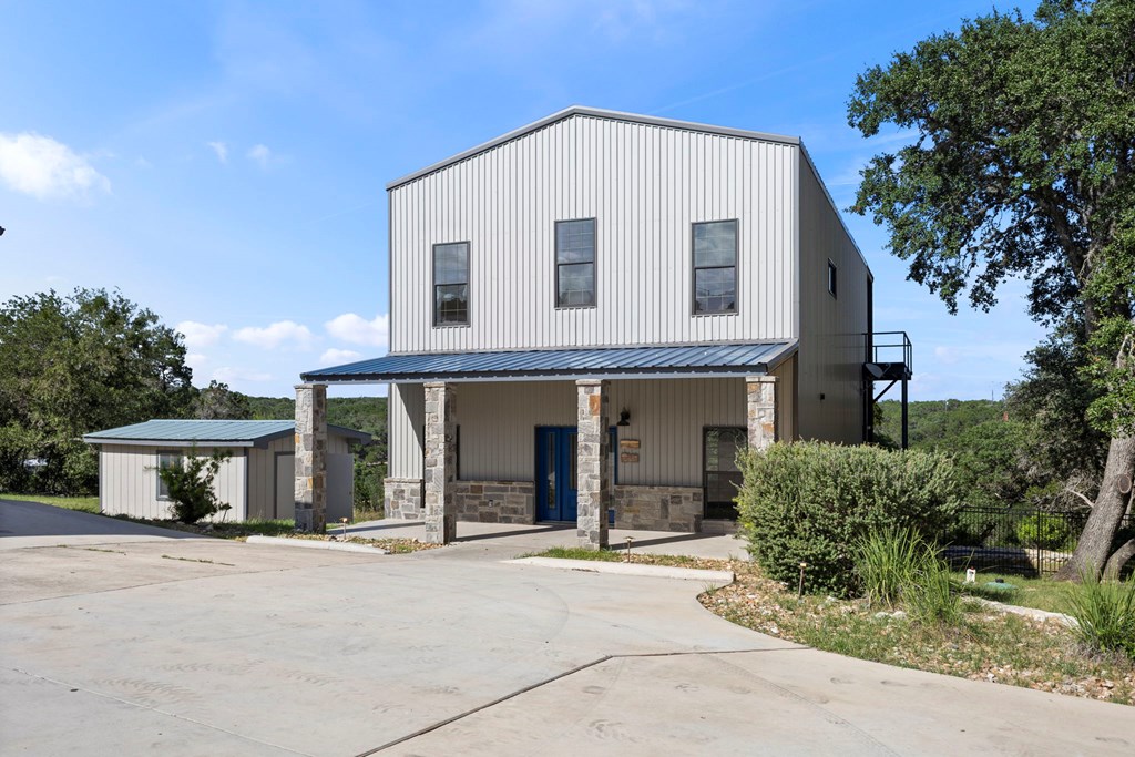 main property photo 38
