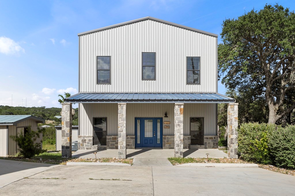 main property photo 39