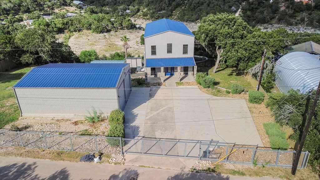main property photo 46