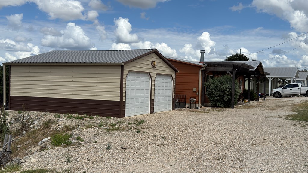 main property photo 36
