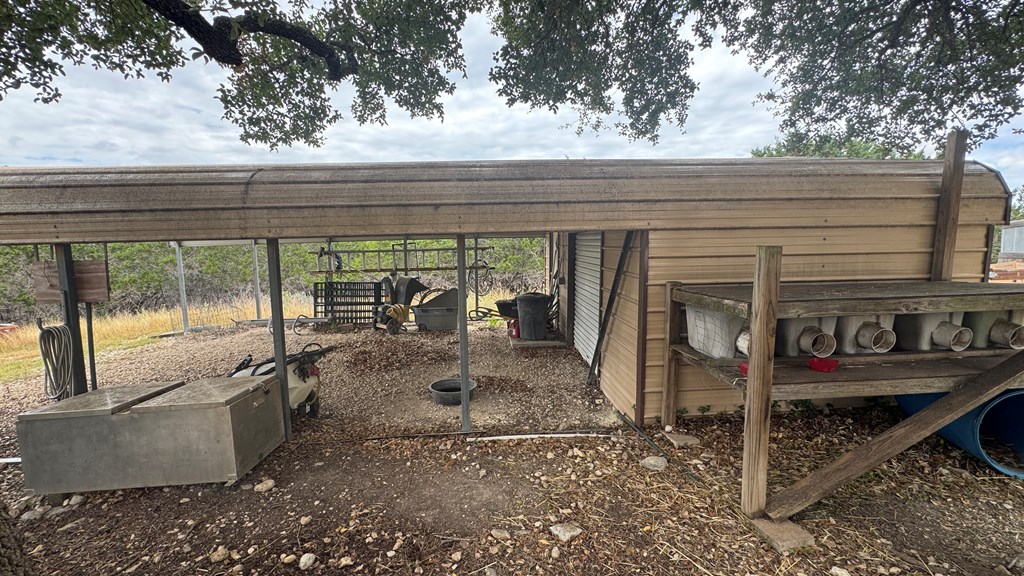 main property photo 40