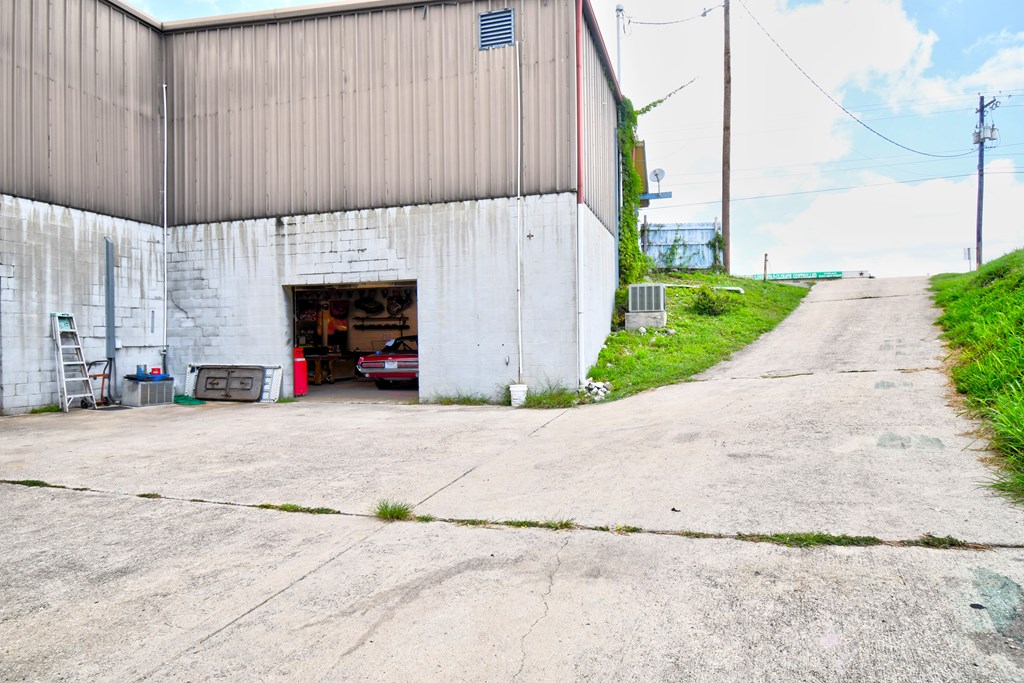 main property photo 12