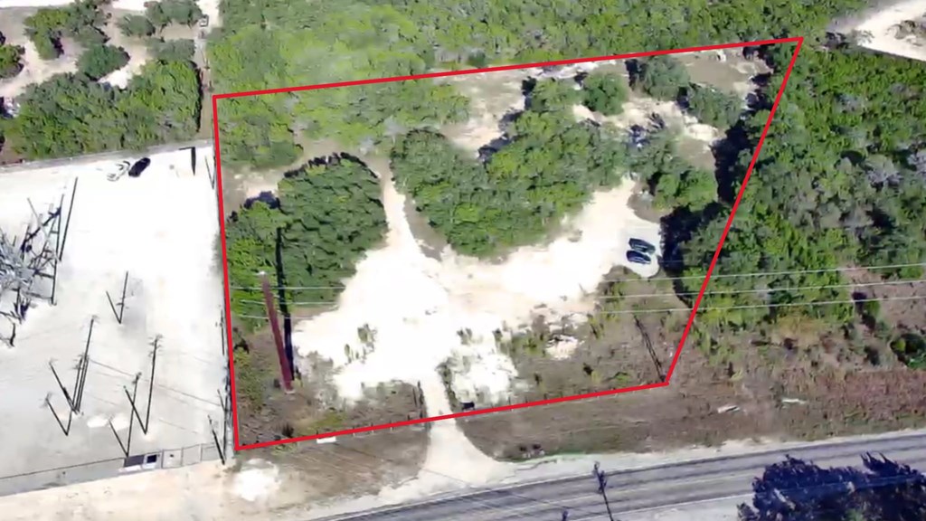 main property photo 8