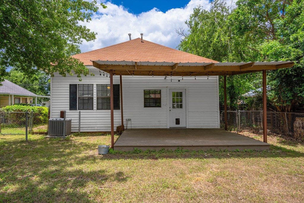 main property photo 14