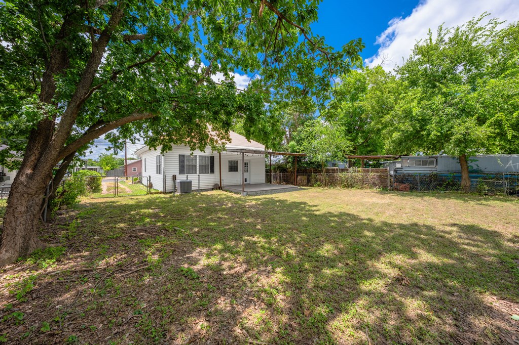 main property photo 17