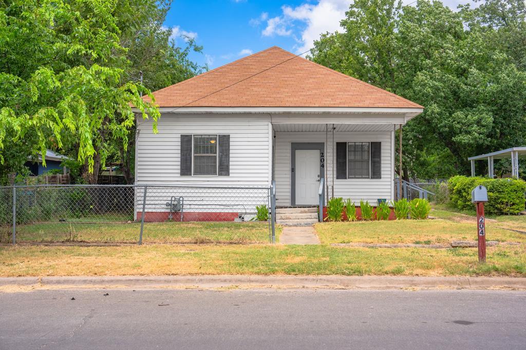 main property photo 21