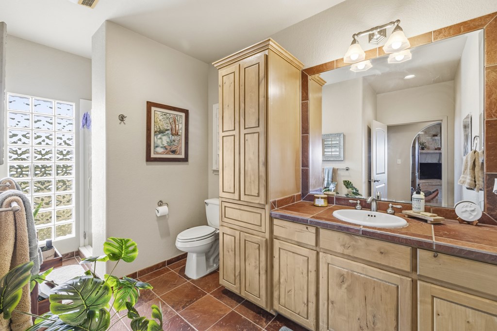 main property photo 17