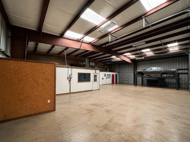 main property photo 22