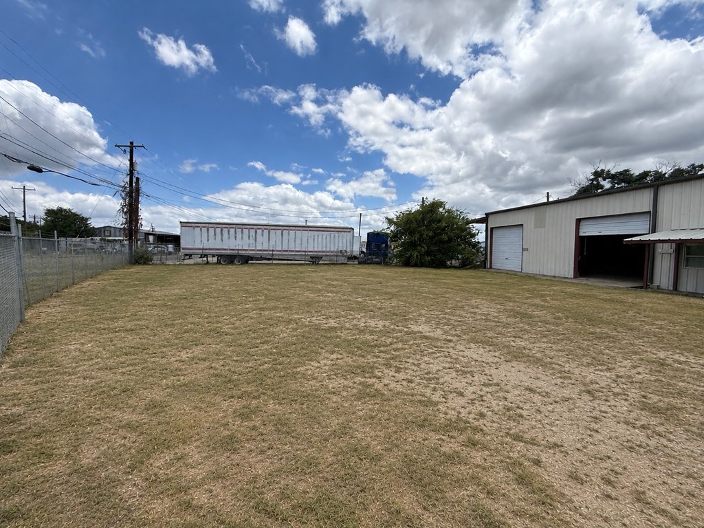 main property photo 5