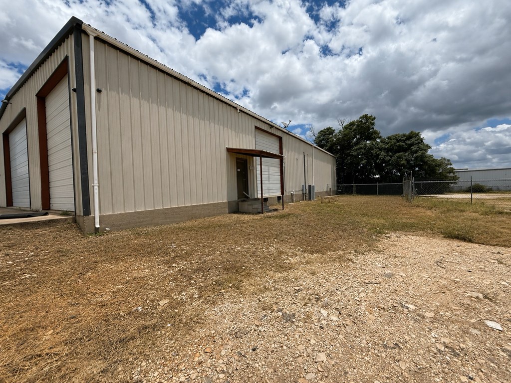 main property photo 6