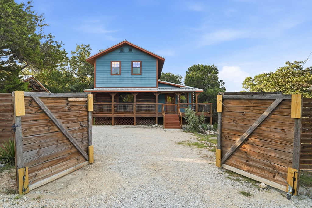 main property photo 32