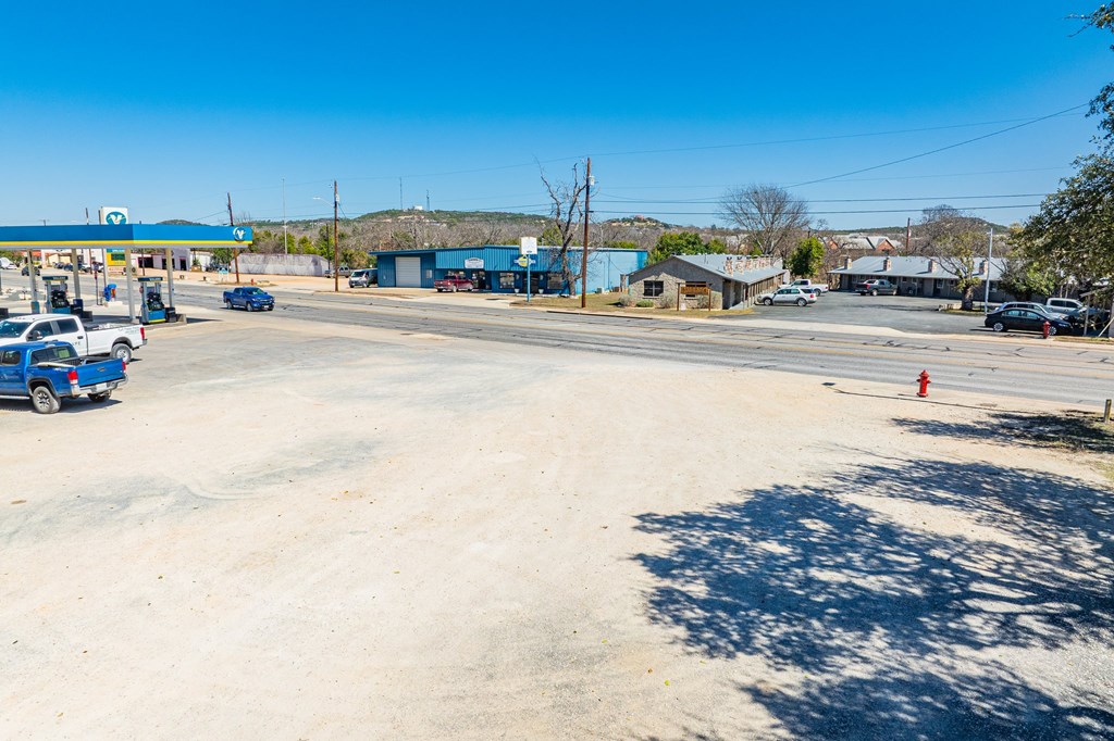 main property photo 3