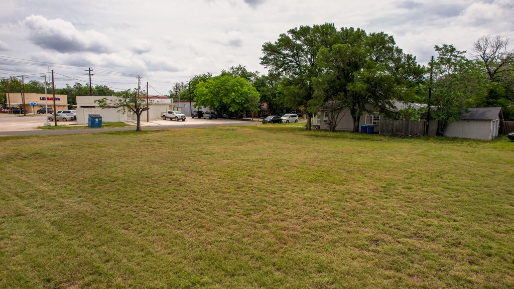 main property photo 3