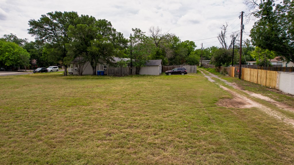main property photo 7
