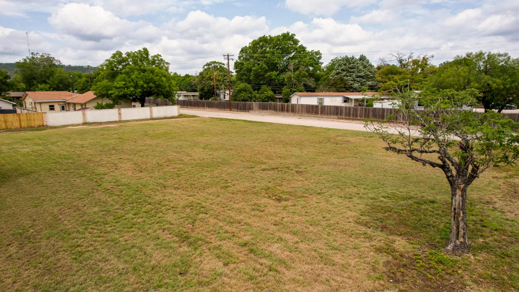 main property photo 9