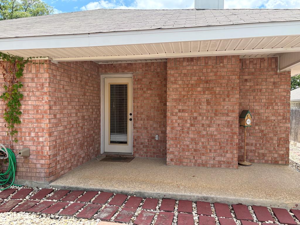 main property photo 18