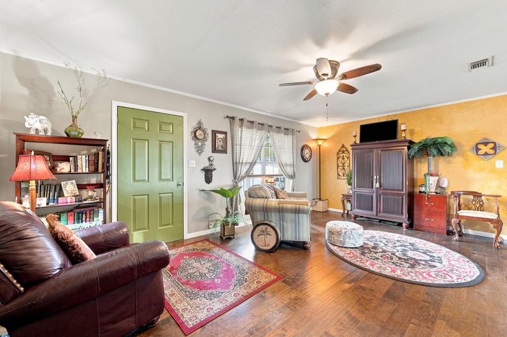 main property photo 4