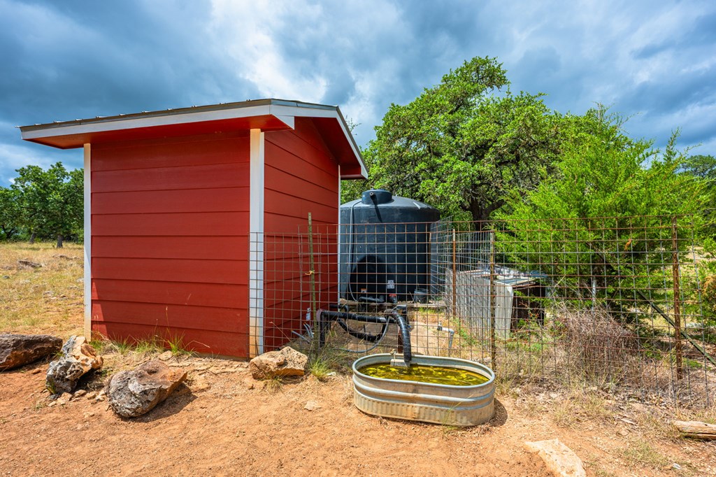 main property photo 29