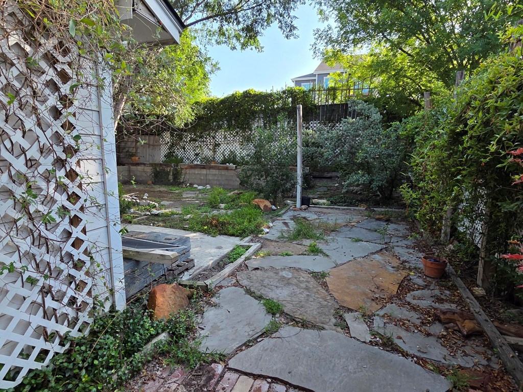main property photo 15