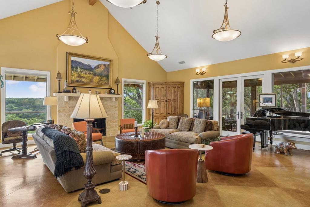 main property photo 19
