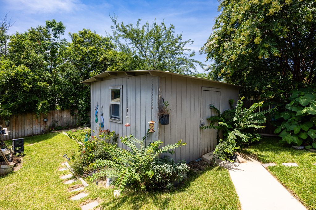 main property photo 25