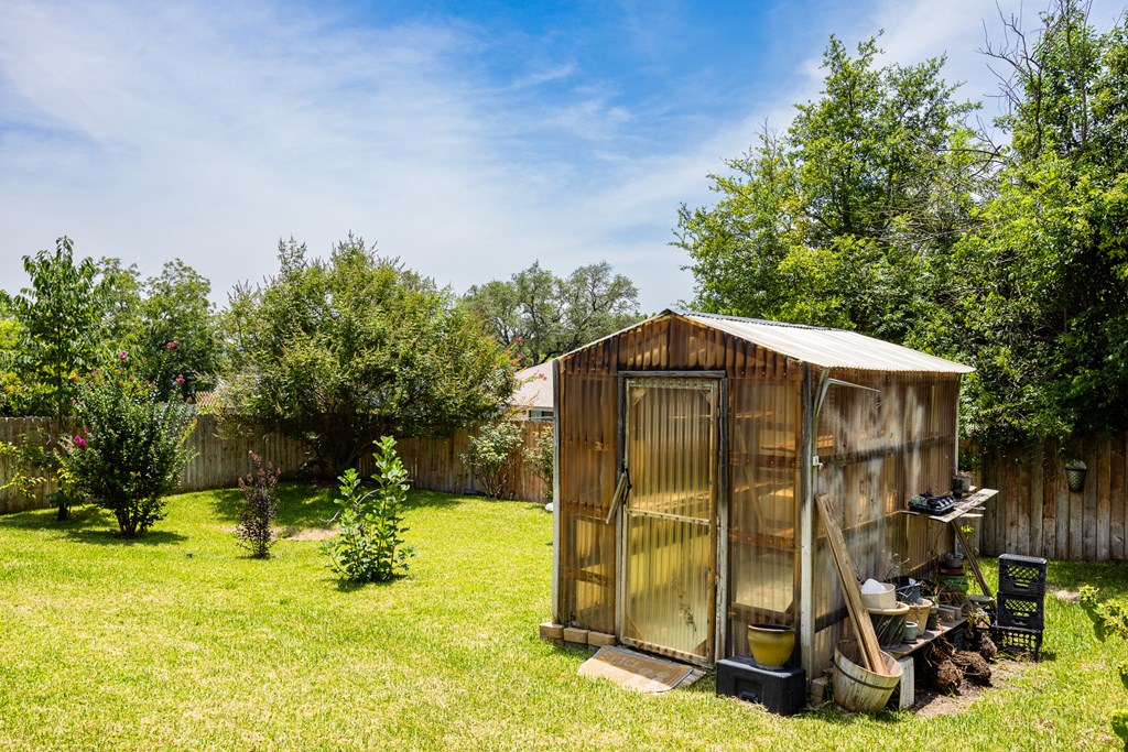 main property photo 27