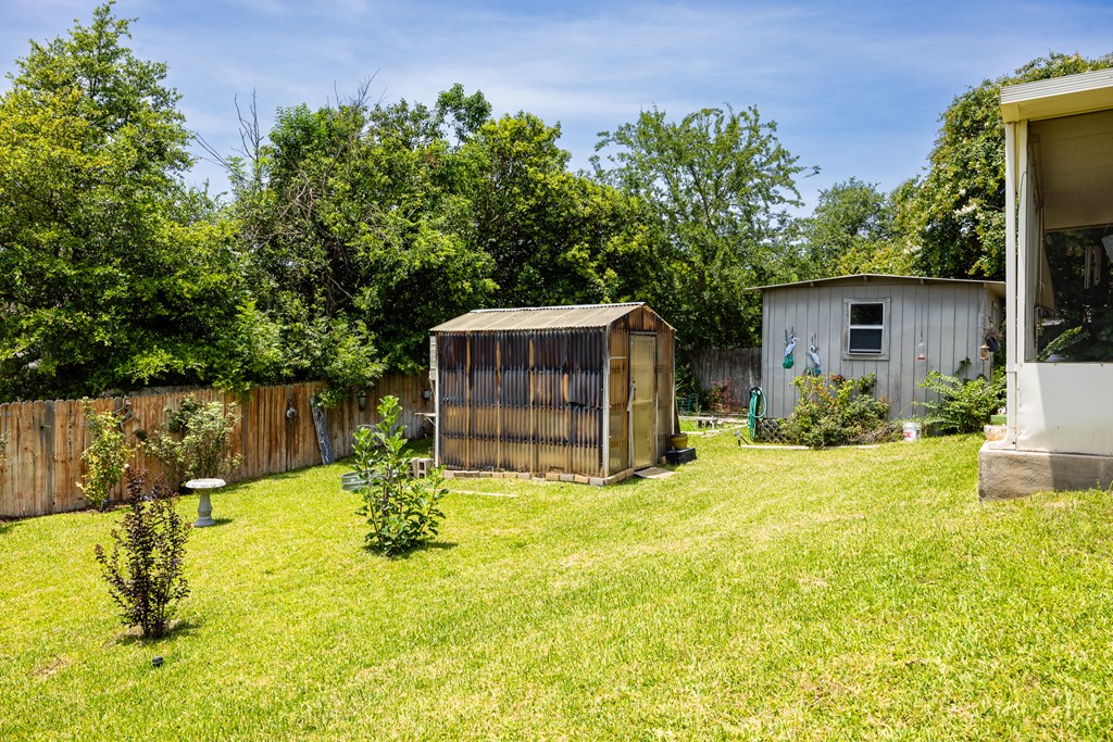 main property photo 32