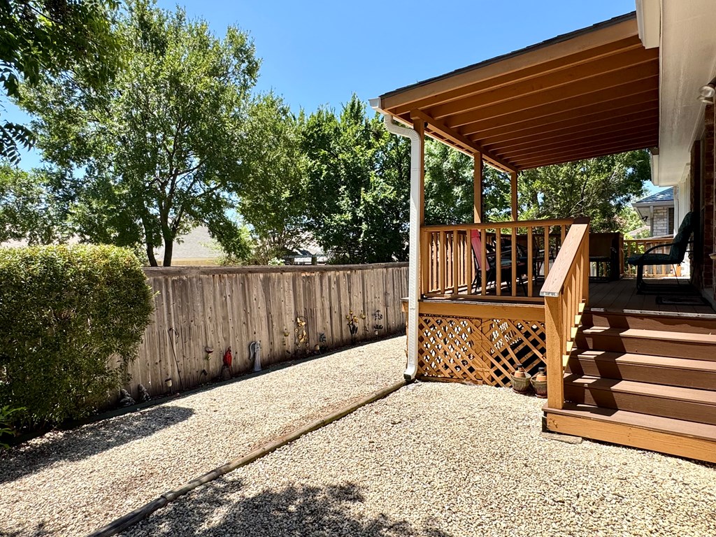 main property photo 29