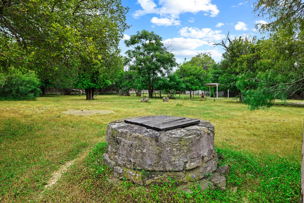 main property photo 18
