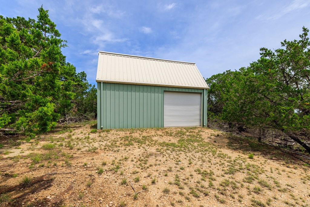 main property photo 10