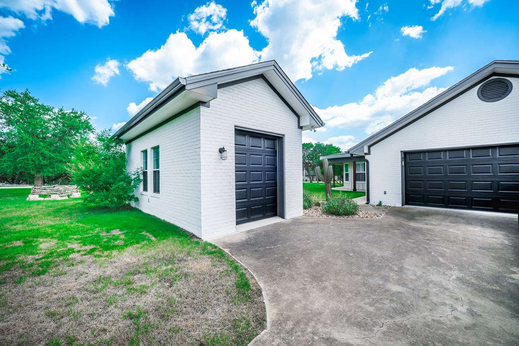 main property photo 68