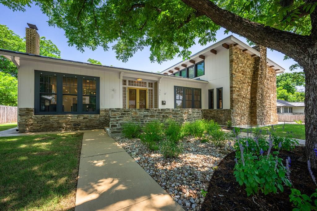main property photo 0