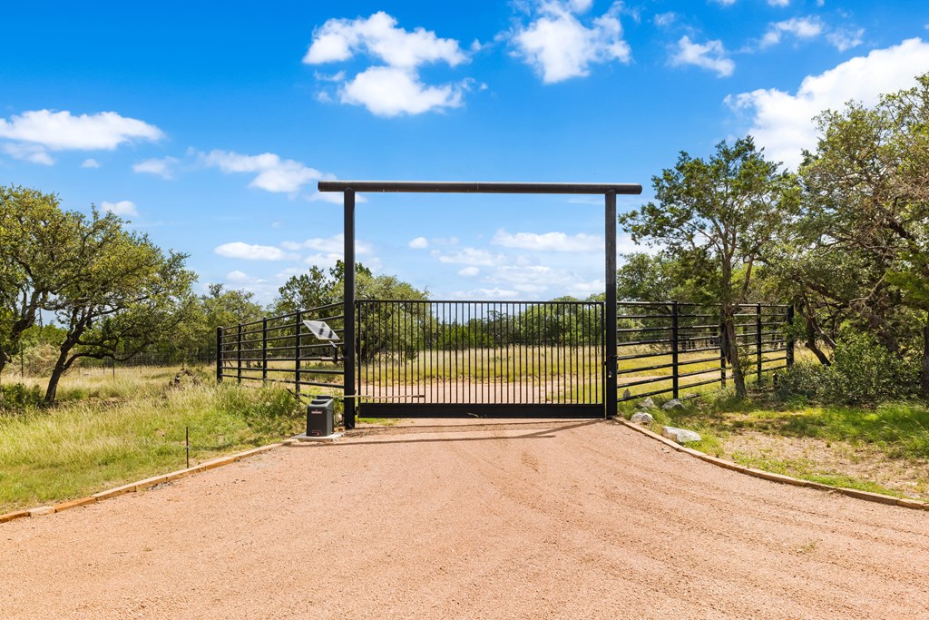 main property photo 50