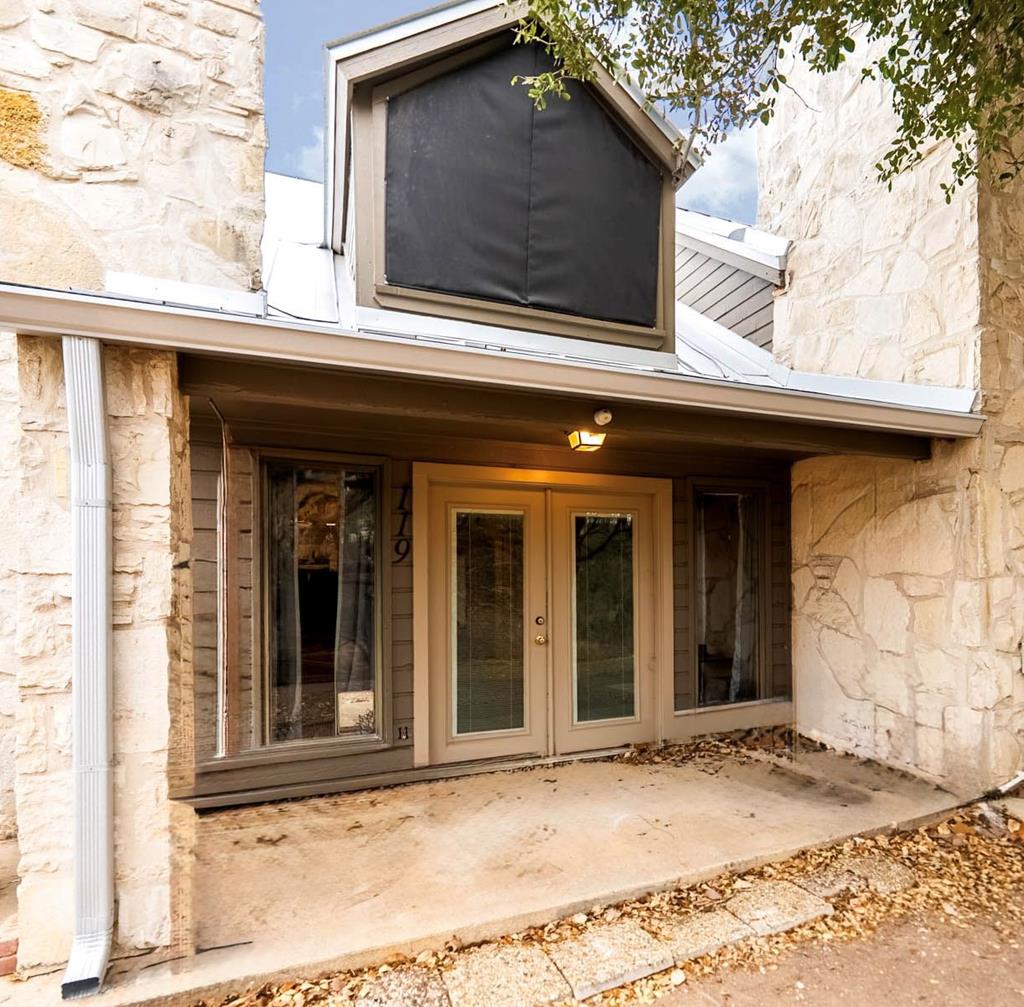 main property photo 0