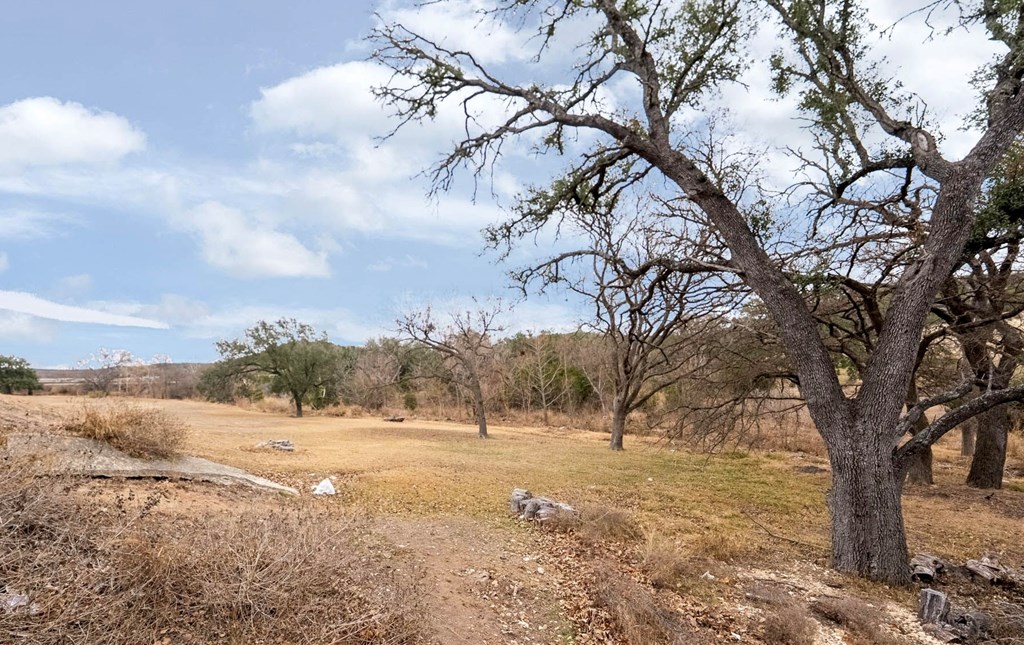 main property photo 20