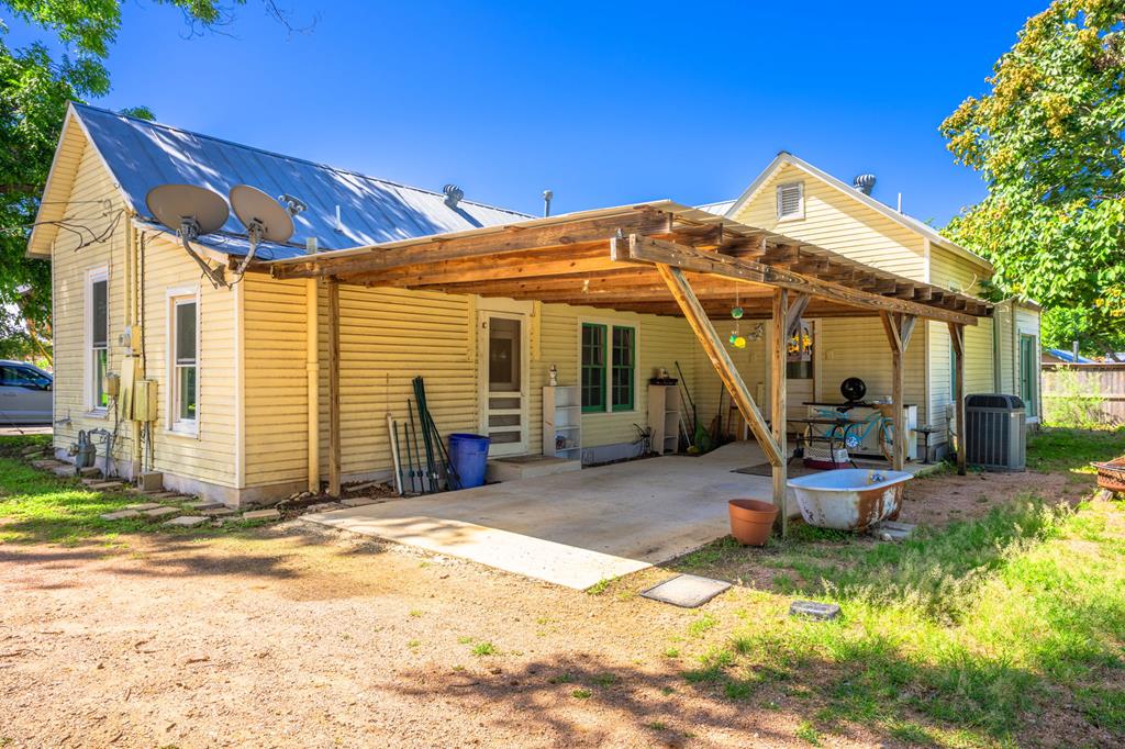 main property photo 16