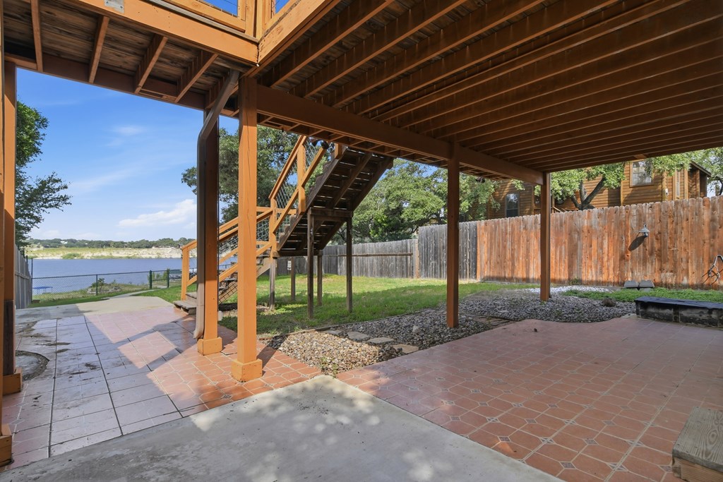 main property photo 31