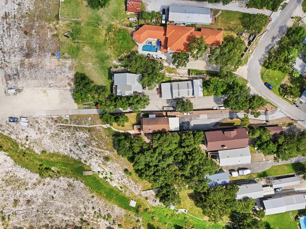 main property photo 39
