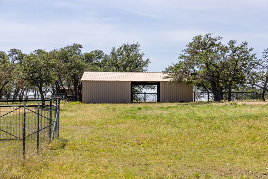 main property photo 25