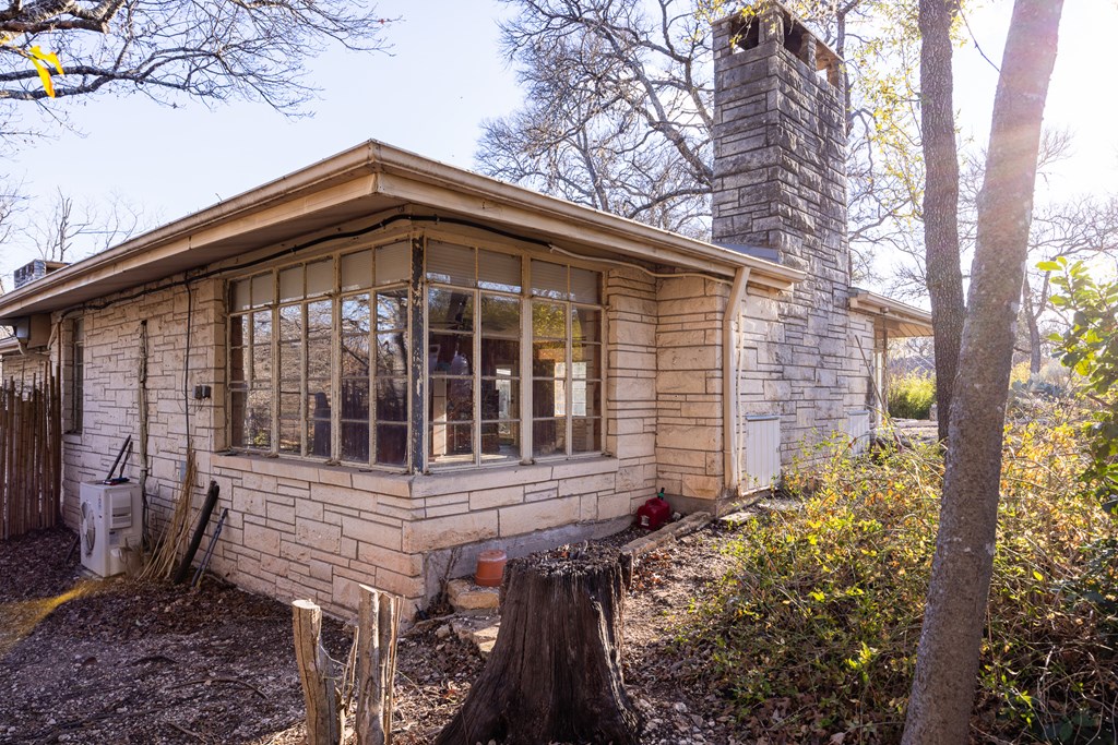 main property photo 34