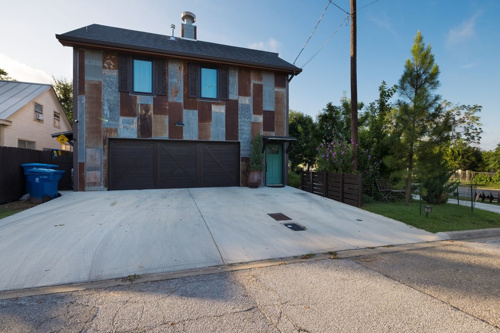 main property photo 21