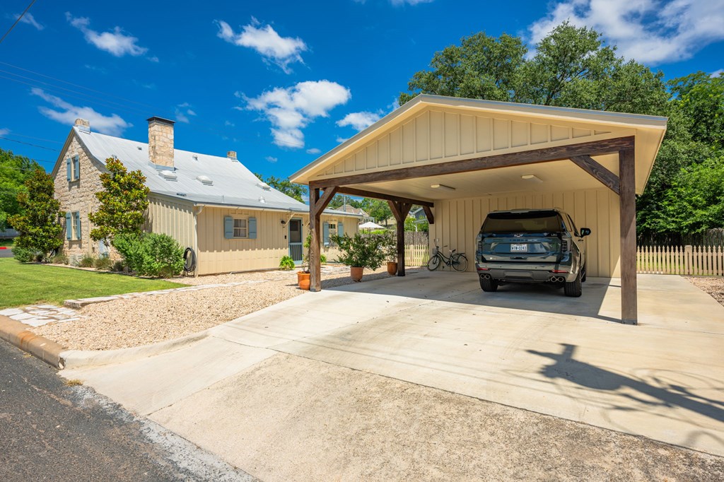main property photo 36
