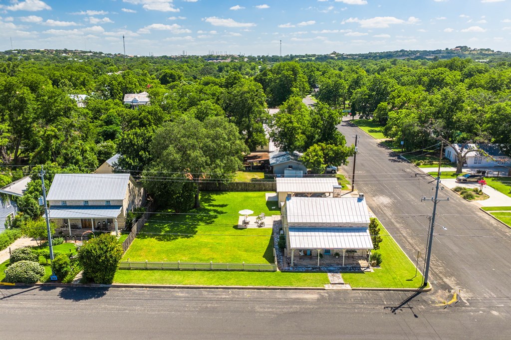 main property photo 39