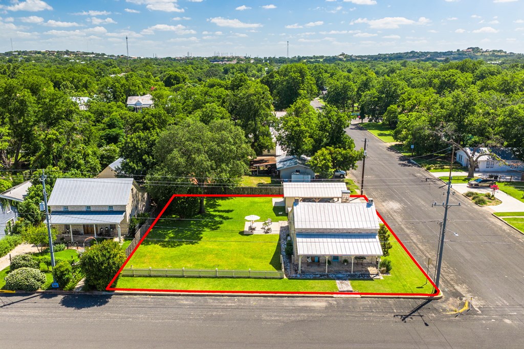 main property photo 40