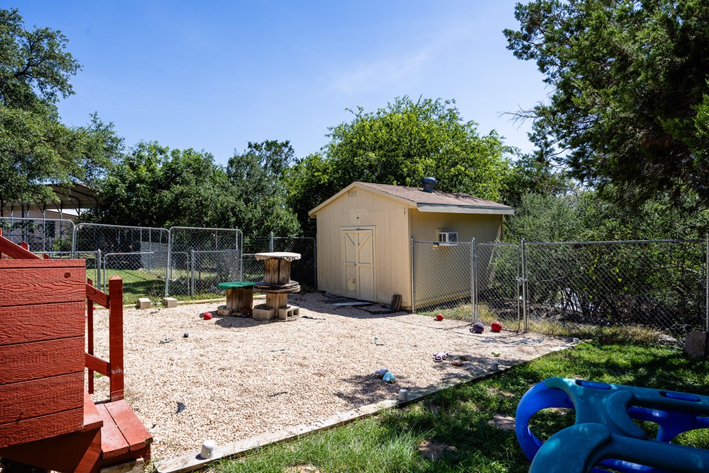 main property photo 22